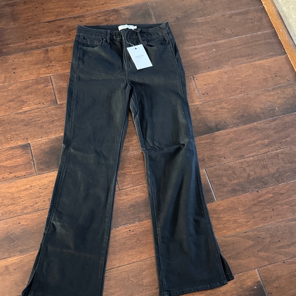 Elegant Black Flare Jeans